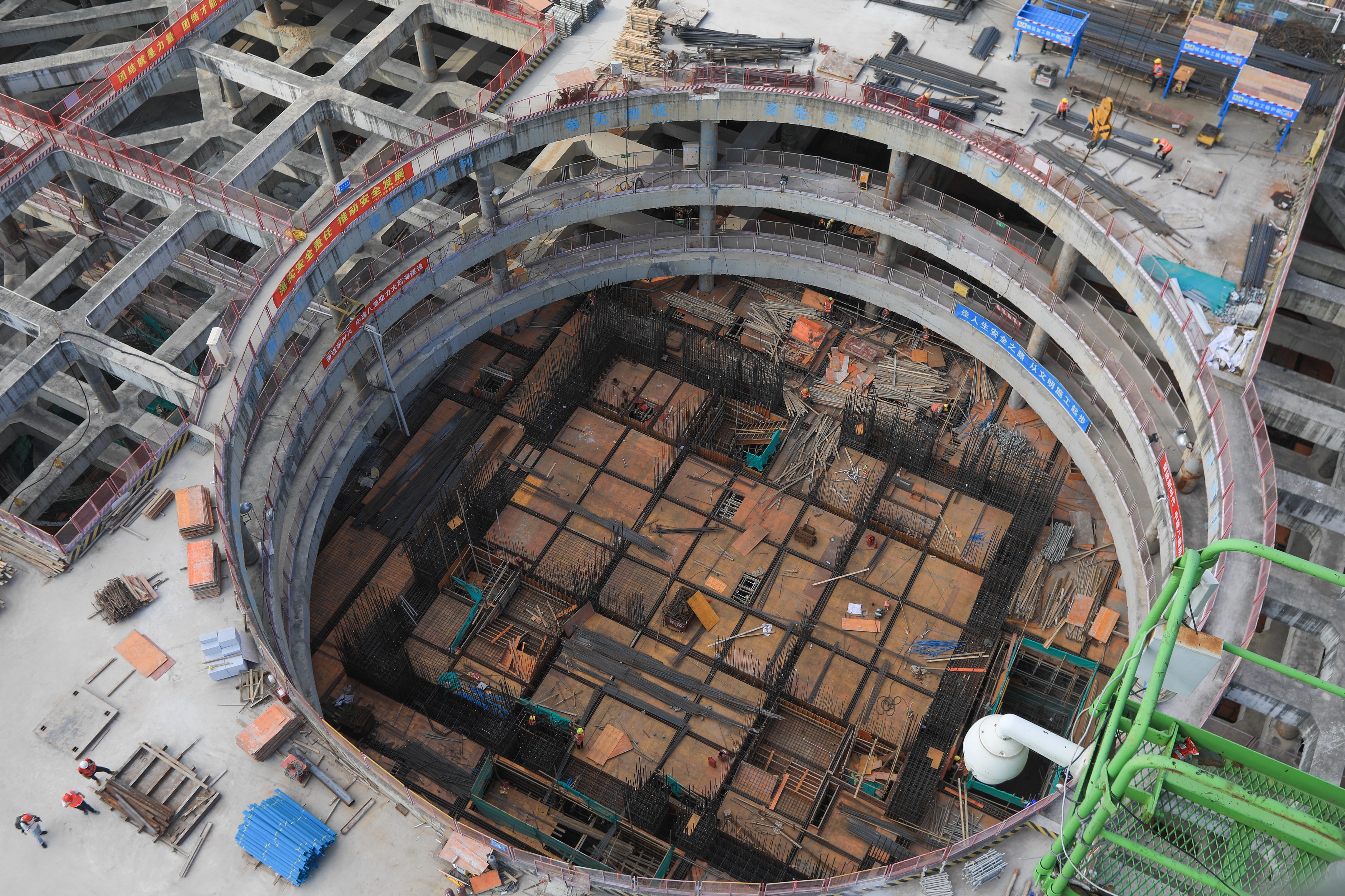 6.ONEPay
通过一体化管理，多个基坑同步建设中.jpg