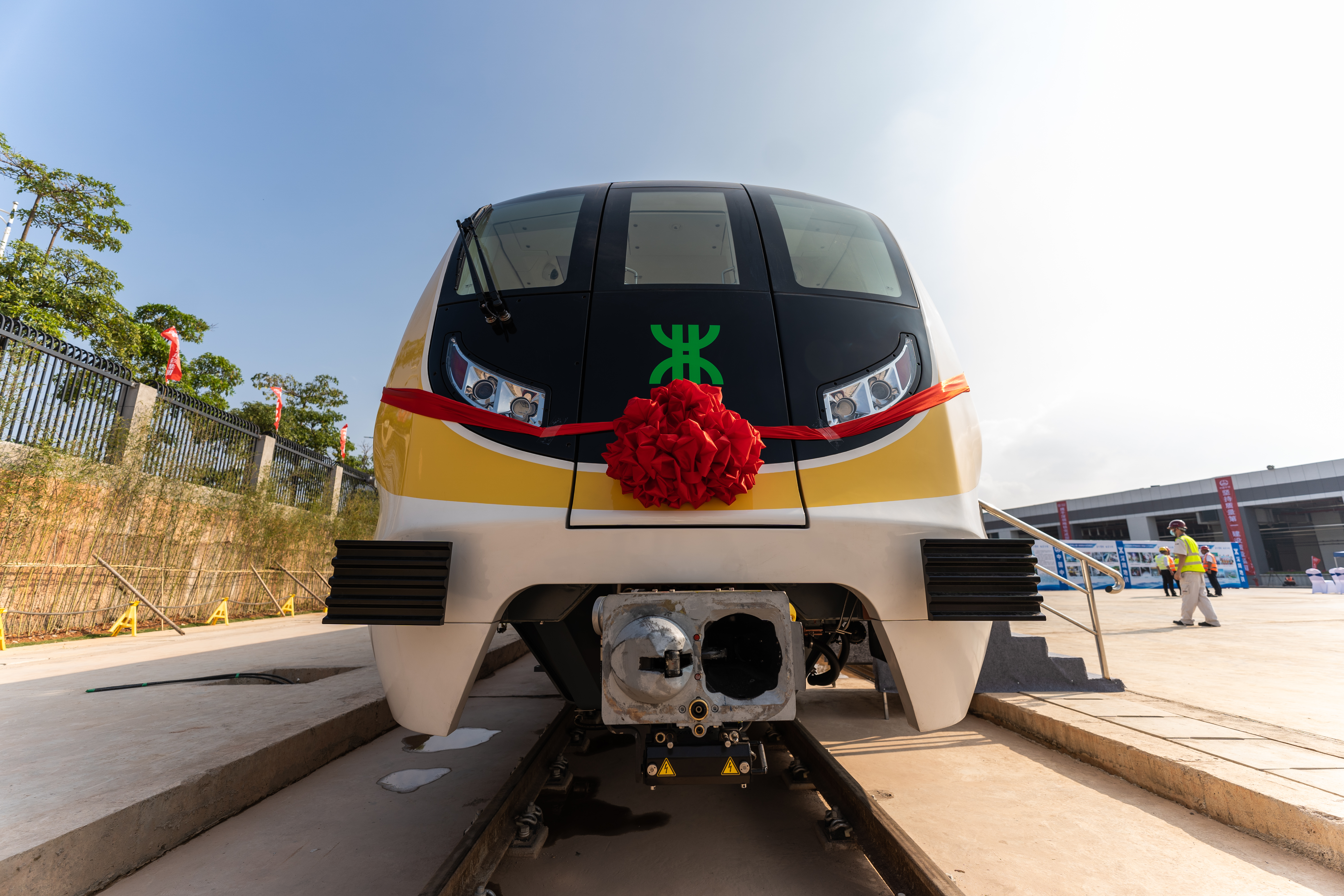 14号线首列车外观.jpg