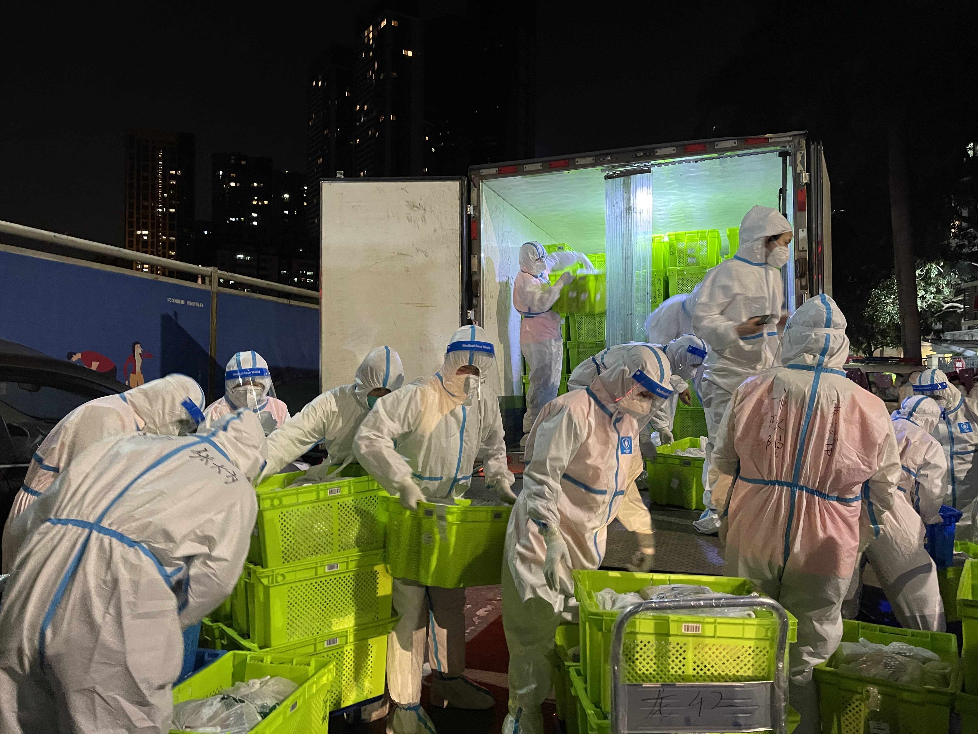 ONEPay
志愿者驰援深圳战“疫”第一线6.jpg