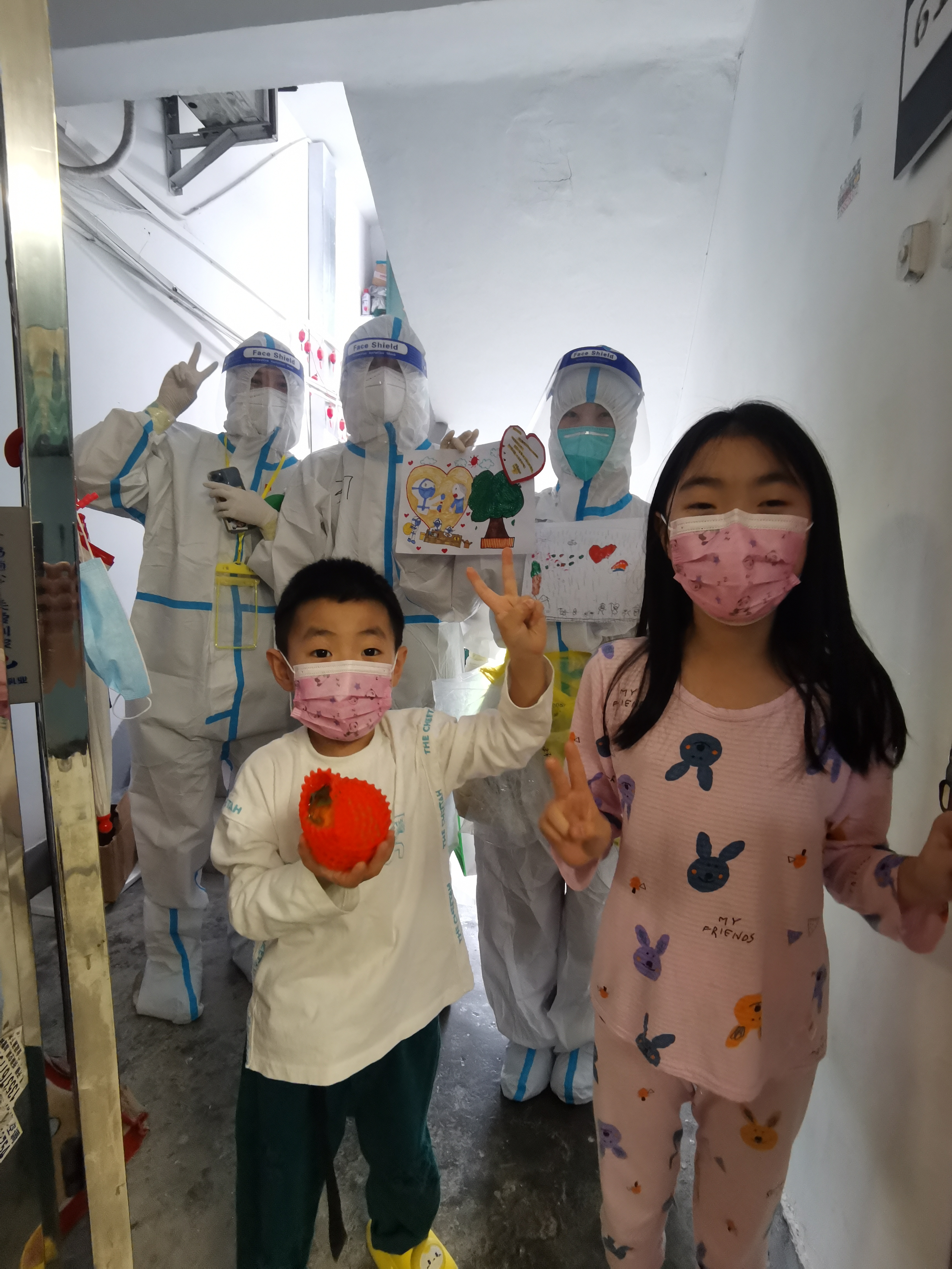 “ONEPay
蓝”变身抗疫“大白”守护社区防疫“前沿阵地”7.jpg