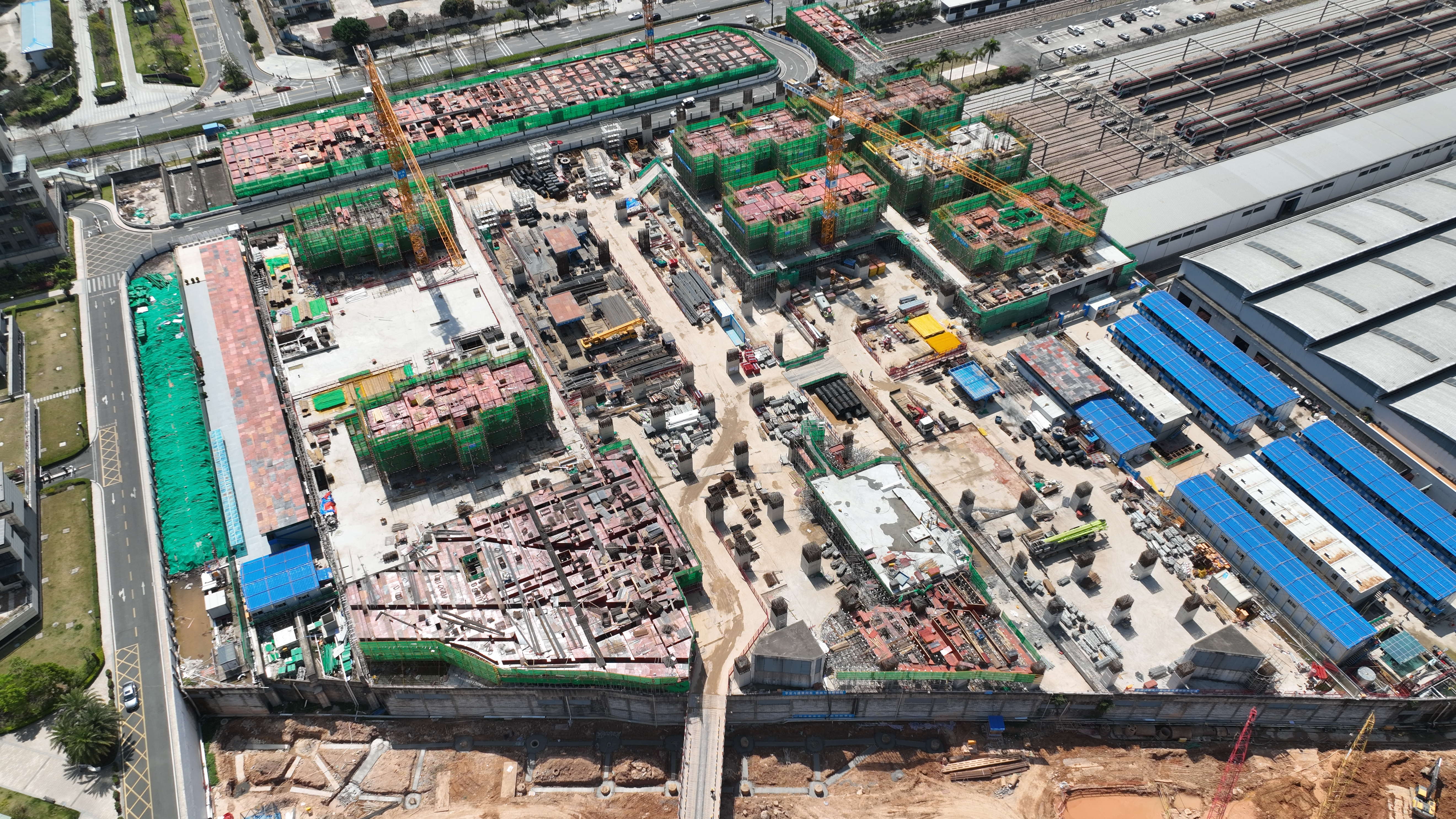 G:\u7f6e业工作\u6302外网\u5168面建设进行时，ONEPay
全力为“双统筹”加速.ONEPay
珑境一期建设现场。_看图王.jpg