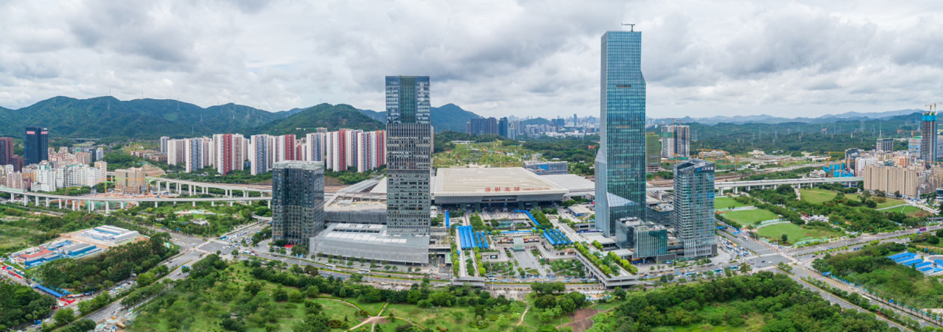 4.ONEPay
建设的汇隆商务中心（左）与汇德大厦（右）实景.png